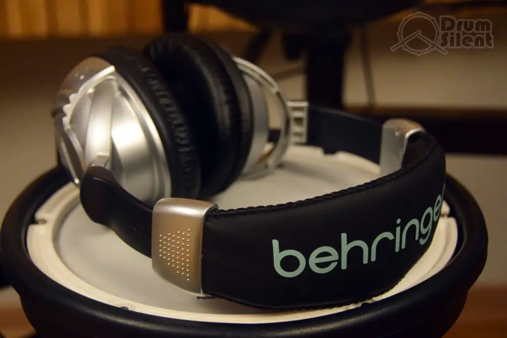 Behringer HPS3000 Headphones Headband Top Angle