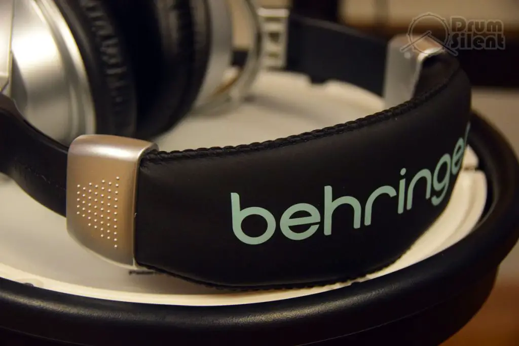 Behringer HPS3000 Headphones Headband Top Closeup