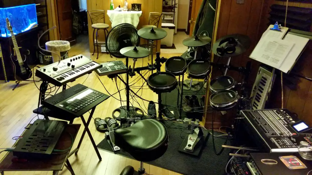 Alesis DM-10 Studio Kit in Apartment