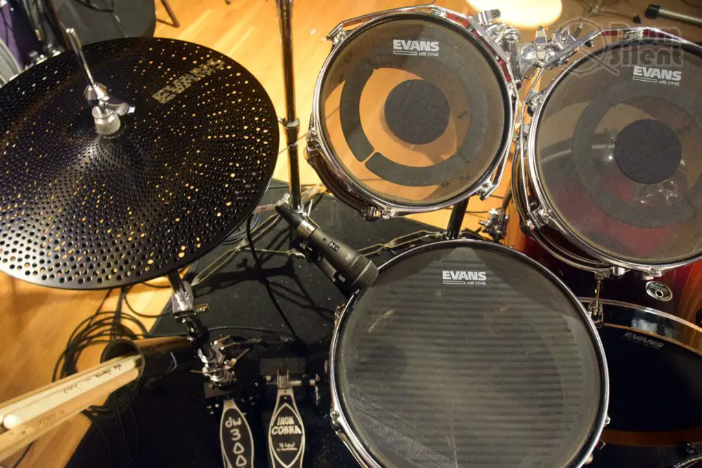 Evans dB One Snare Toms and Hi-hat