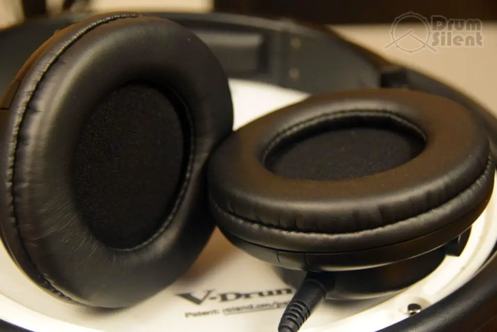 Behringer HPX6000 Headphones Ear Pads Closeup
